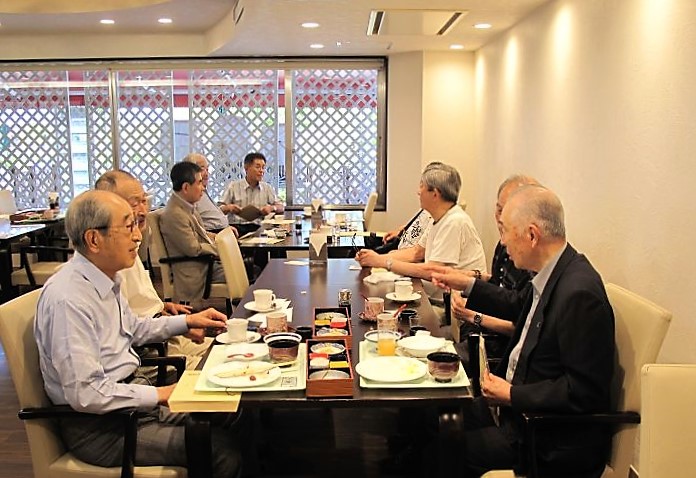 十三期会